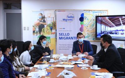 Municipalidad de Colina firma certificación sello al migrante