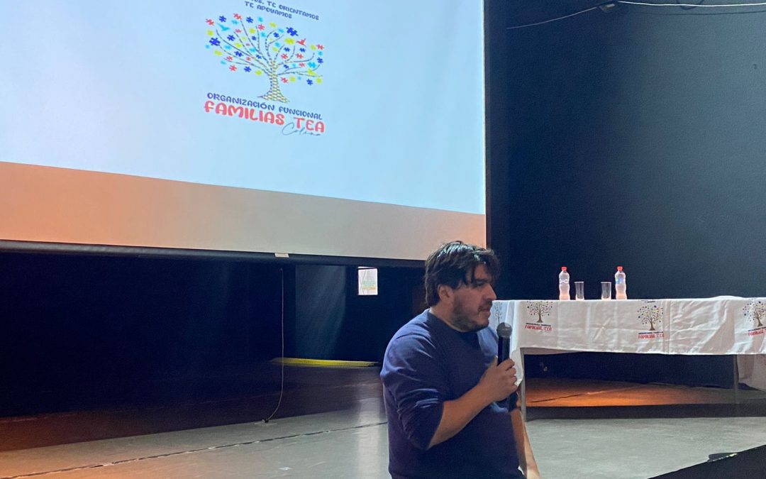 En centro cultural de Colina se lleva a cabo charla sobre la actual ley de autismo