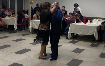 Música, unión y alegría se vivió en otra jornada de la tradicional Mateada del Club de Adulto Mayor «La vida es un Tango»