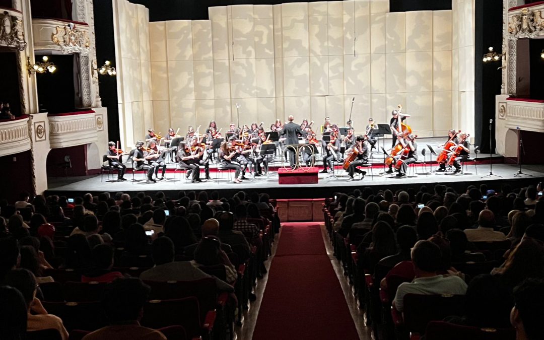 Orquesta infantil – juvenil de Colina se lució en Teatro Municipal de Santiago